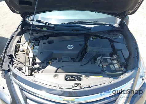 2015 Nissan Altima 2.5 S z USA, uszkodzony, nr VIN 1N4AL3AP1FN400837